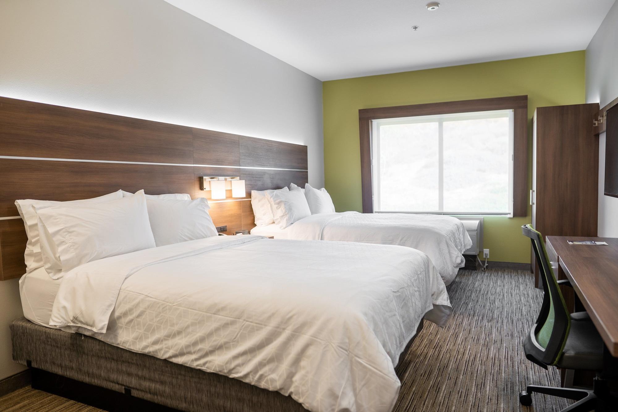 Holiday Inn Express & Suites - Lake Forest, An Ihg Hotel Exterior foto