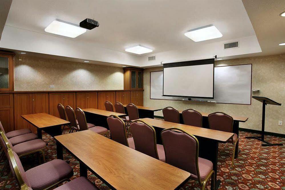Holiday Inn Express & Suites - Lake Forest, An Ihg Hotel Exterior foto
